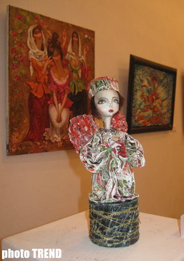 В Баку открылась выставка "Краски Новруза": "Тепло работ согреет души" (фотосессия)