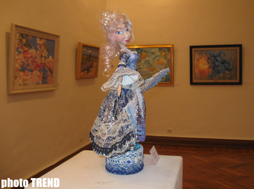 В Баку открылась выставка "Краски Новруза": "Тепло работ согреет души" (фотосессия)