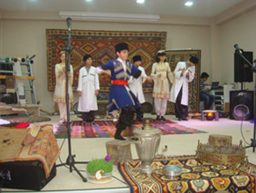 Самый вкусный праздник бакинских школьников (фотосессия)