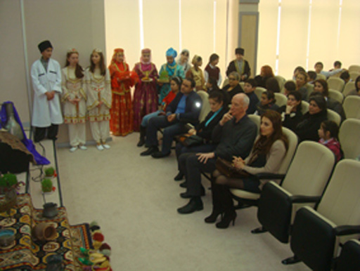 Самый вкусный праздник бакинских школьников (фотосессия)