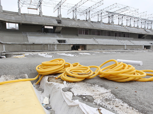 Строительство стадиона в жилом массиве "8-й километр" в Баку (фото)