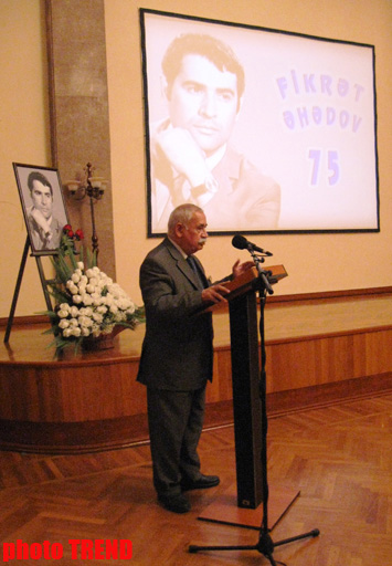 В Баку отметили 75-летие Фикрета Ахадова: "Художник - счастливый человек" (фотосессия)