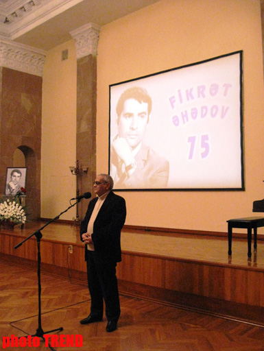 В Баку отметили 75-летие Фикрета Ахадова: "Художник - счастливый человек" (фотосессия)