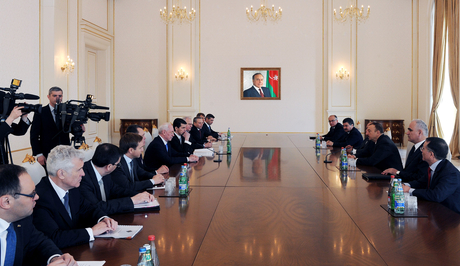 Президент Азербайджана принял украинскую делегацию во главе с премьер-министром Украины