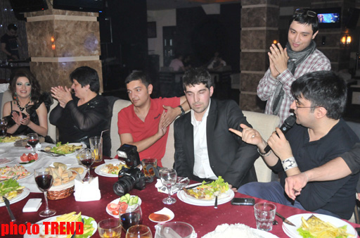 Аян Бабакишиева отметила день рождения веселыми играми с призами (фотосессия)