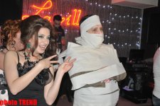 Аян Бабакишиева отметила день рождения веселыми играми с призами (фотосессия)