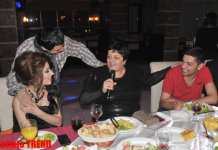 Аян Бабакишиева отметила день рождения веселыми играми с призами (фотосессия)