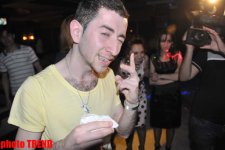 Аян Бабакишиева отметила день рождения веселыми играми с призами (фотосессия)