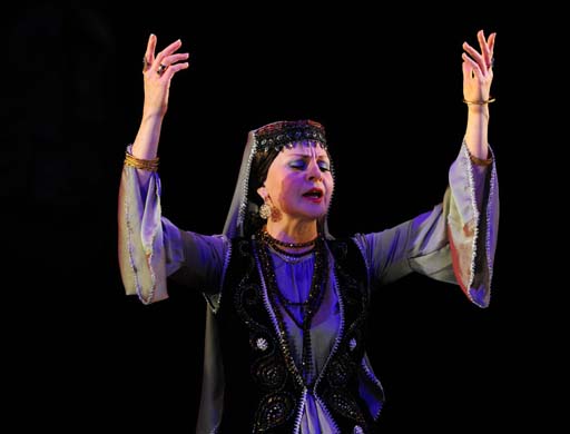 Гастроли азербайджанского театра пройдут в Санкт-Петербурге и Ярославле (фото)