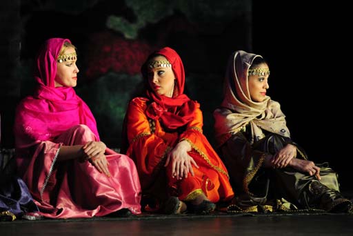 Гастроли азербайджанского театра пройдут в Санкт-Петербурге и Ярославле (фото)