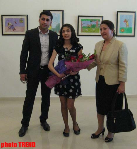 Юная художница Айгюль Мехдиева и ее герои (фотосессия)