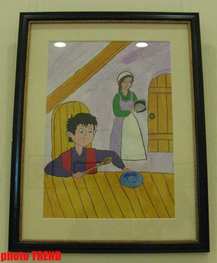 Юная художница Айгюль Мехдиева и ее герои (фотосессия)