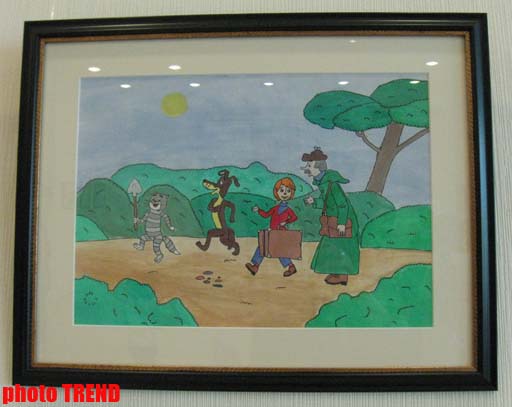 Юная художница Айгюль Мехдиева и ее герои (фотосессия)