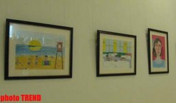 Юная художница Айгюль Мехдиева и ее герои (фотосессия)