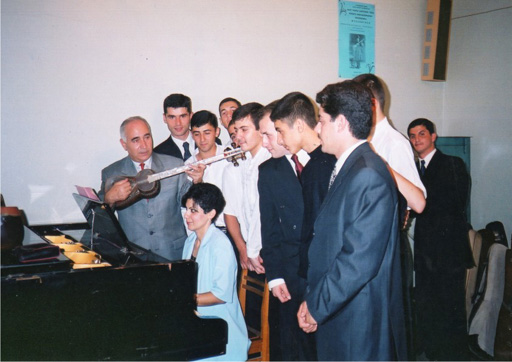 Рамиз Гулиев-65: "Тар мне казался НЛО" - веселое интервью с серьезным человеком (фотосессия)