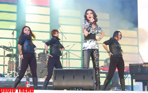 В Баку состоялся грандиозный концерт с участием звезд, посвященный "Евровидению-2012" (фотосессия)