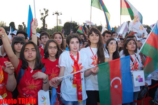 В Баку состоялся грандиозный концерт с участием звезд, посвященный "Евровидению-2012" (фотосессия)