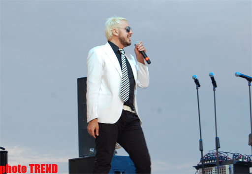 В Баку состоялся грандиозный концерт с участием звезд, посвященный "Евровидению-2012" (фотосессия)