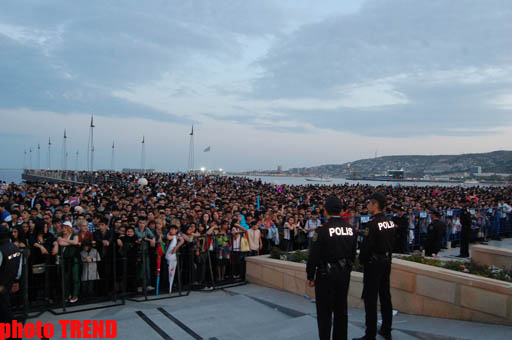В Баку состоялся грандиозный концерт с участием звезд, посвященный "Евровидению-2012" (фотосессия)