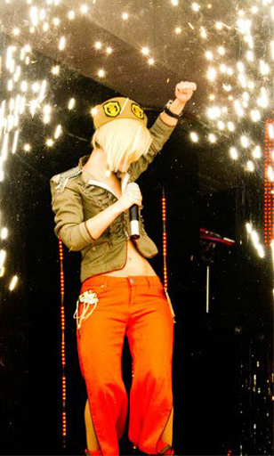 Мина Советская выступила с первомайским концертом (фотосессия)