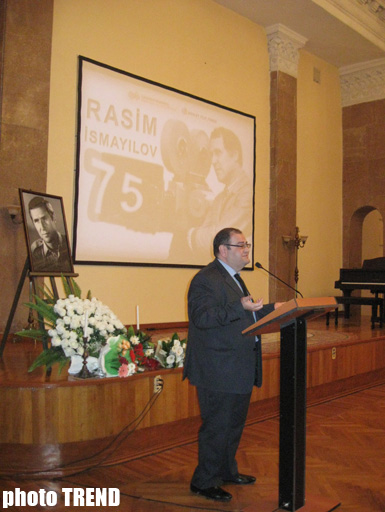 Зажженные свечи на 75-летии Расима Исмайлова: "Он любил детей и понимал их чистый мир"(фотосессия)