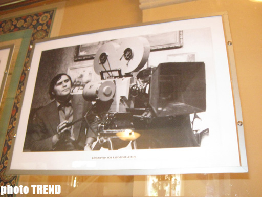 Зажженные свечи на 75-летии Расима Исмайлова: "Он любил детей и понимал их чистый мир"(фотосессия)