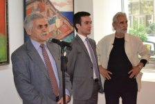 В Баку состоялась первая выставка Гюндуза Хунлара (фото)