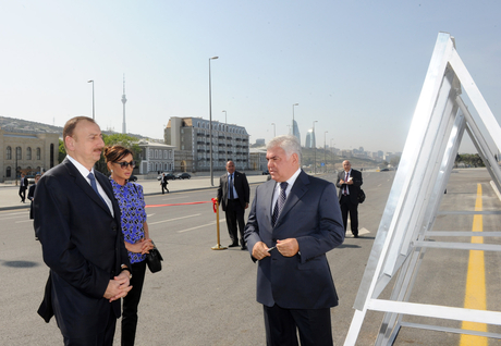 Президент Азербайджана и его супруга приняли участие в открытии "Baku Crystal Hall", где состоится конкурс "Евровидение-2012" (ФОТО)