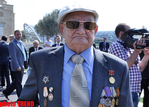 В Азербайджане отмечается День Победы над фашизмом (ФОТО)