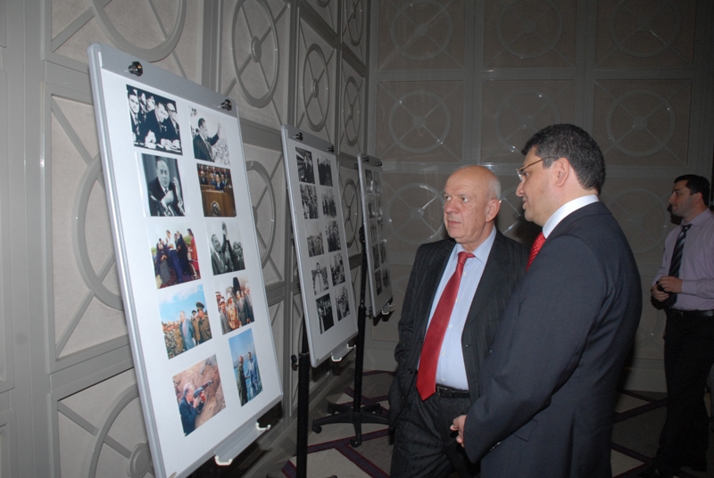 В Батуми состоялось мероприятие, посвященное 89-ой годовщине со дня рождения Гейдара Алиева (ФОТО)