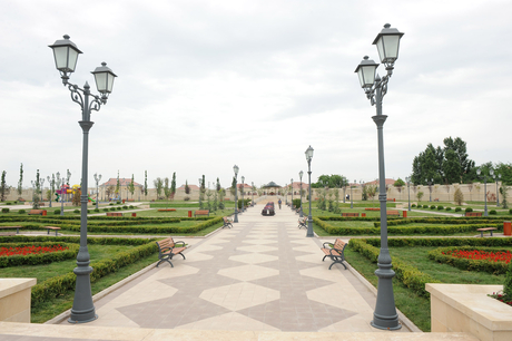 Президент Азербайджана принял участие в открытии парка в Сураханском районе Баку (ФОТО)