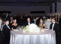 Президент Азербайджана и его супруга приняли участие в церемонии открытия Центра Гейдара Алиева (ФОТО)