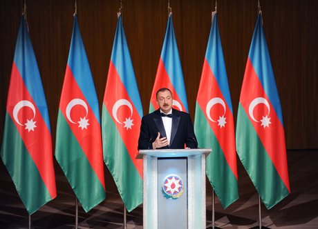 Президент Азербайджана и его супруга приняли участие в церемонии открытия Центра Гейдара Алиева (ФОТО)