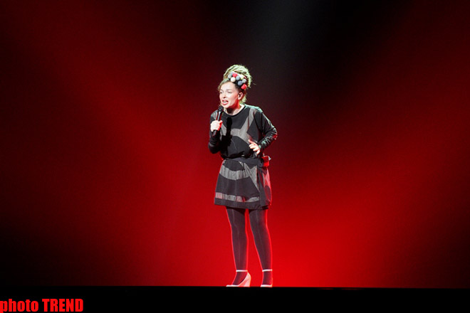 Рона Нишлиу на сцене "Baku Crystal Hall" (фотосессия)