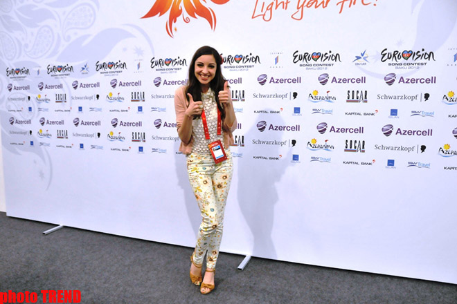 Состоялась пресс-конференция представительницы Бельгии на "Евровидении" (фотосессия)