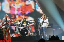 В "Baku Crystal Hall" состоялась первая репетиция участника «Евровидения 2012» (фотосессия)