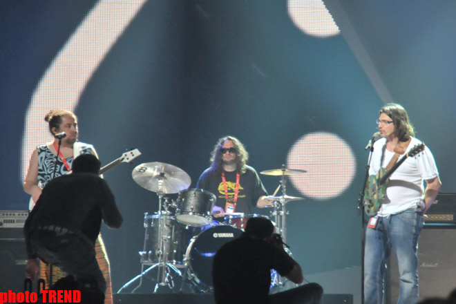 В "Baku Crystal Hall" состоялась первая репетиция участника «Евровидения 2012» (фотосессия)