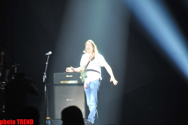 В "Baku Crystal Hall" состоялась первая репетиция участника «Евровидения 2012» (фотосессия)