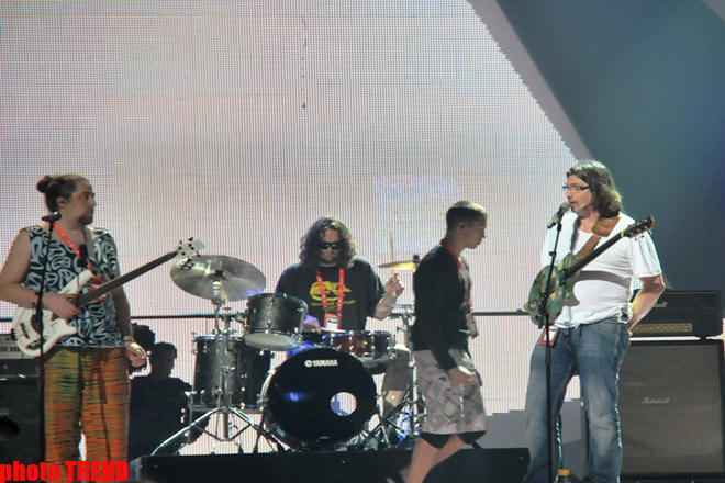 В "Baku Crystal Hall" состоялась первая репетиция участника «Евровидения 2012» (фотосессия)