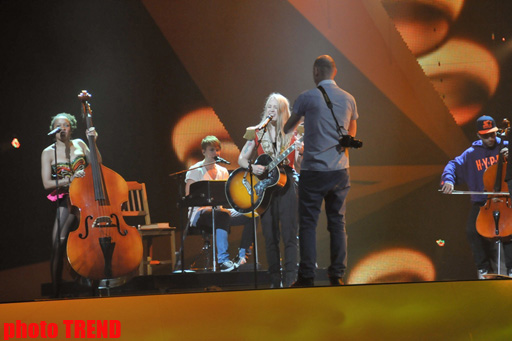 Участница "Евровидения" от Дании надеется, что ее песня дойдет до каждого сердца (ФОТО)