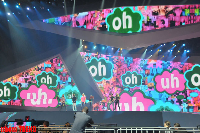 "Песня о социальных сетях" на сцене  "Baku Crystal Hall" (фотосессия)