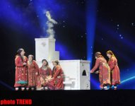 «Бурановские бабушки» с печкой зажгли на сцене  "Baku Crystal Hall" (фотосессия)