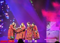 «Бурановские бабушки» с печкой зажгли на сцене  "Baku Crystal Hall" (фотосессия)