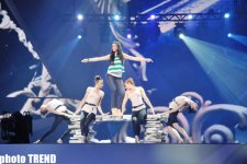 Зажигательная композиция и хореография на сцене  "Baku Crystal Hall" (фотосессия)