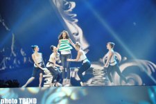 Зажигательная композиция и хореография на сцене  "Baku Crystal Hall" (фотосессия)