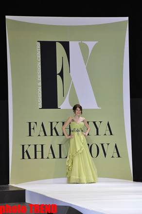 В Баку состоялось дефиле Фахрии Халафовой, посвященное «Евровидению 2012» (фотосессия)