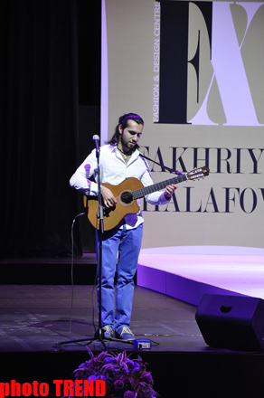 В Баку состоялось дефиле Фахрии Халафовой, посвященное «Евровидению 2012» (фотосессия)