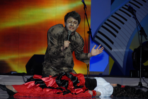 Объявлены результаты полуфинала песенного конкурса "Univision" (фотосессия)