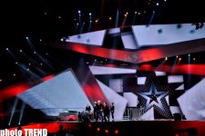 Представитель Грузии на "Евровидении-2012" с сестрой на сцене "Baku Crystal Hall" (фотосессия)