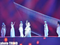 Самая юная участница "Евровидения" Ева на сцене "Baku Crystal Hall" (фотосессия)